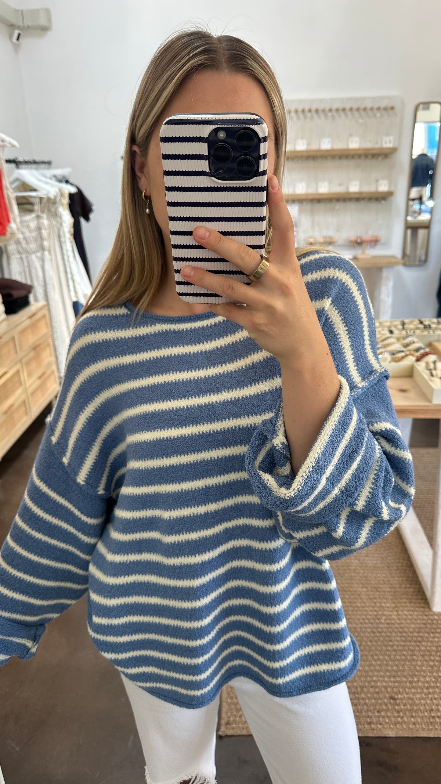 BREEZY STRIPED SWEATER BLUE