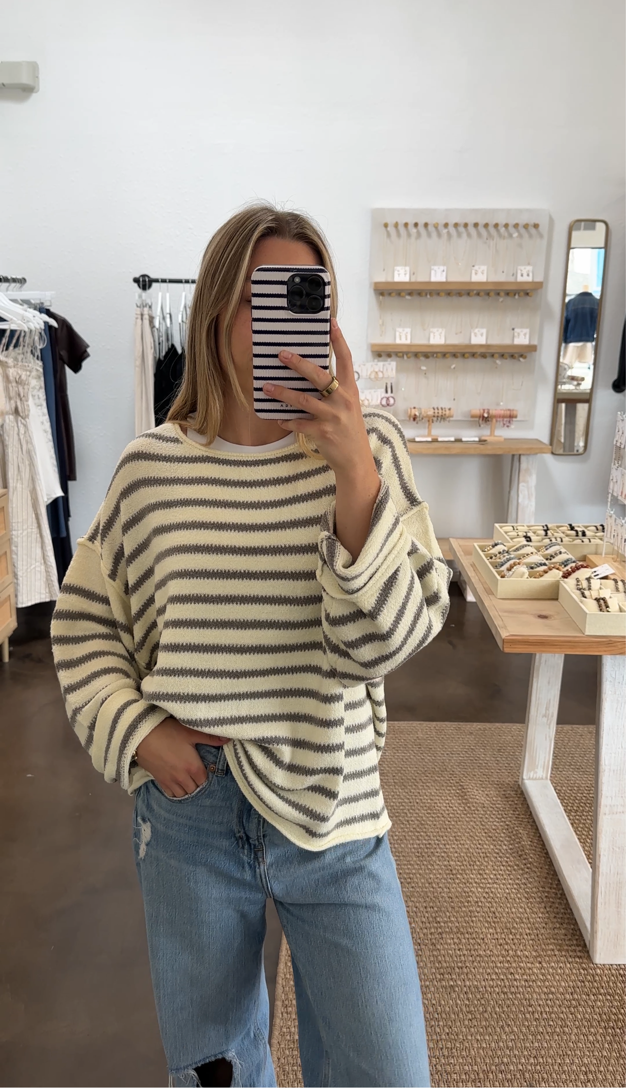 BREEZY STRIPED SWEATER CREAM