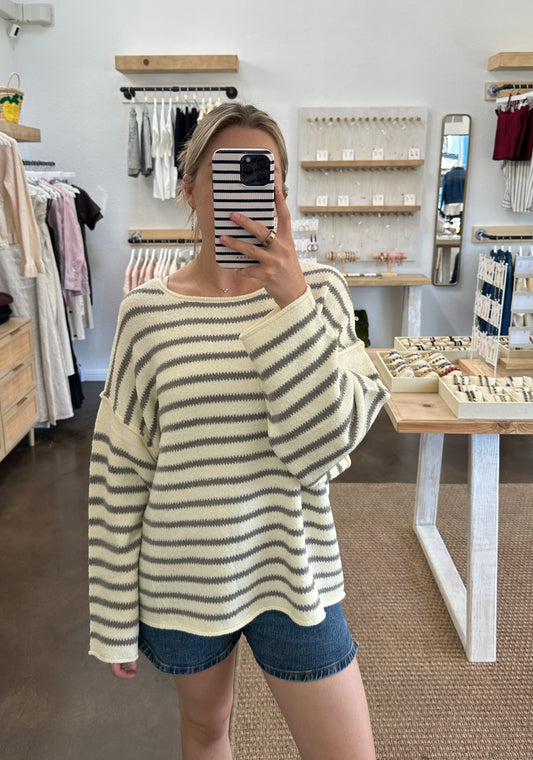 BREEZY STRIPED SWEATER CREAM