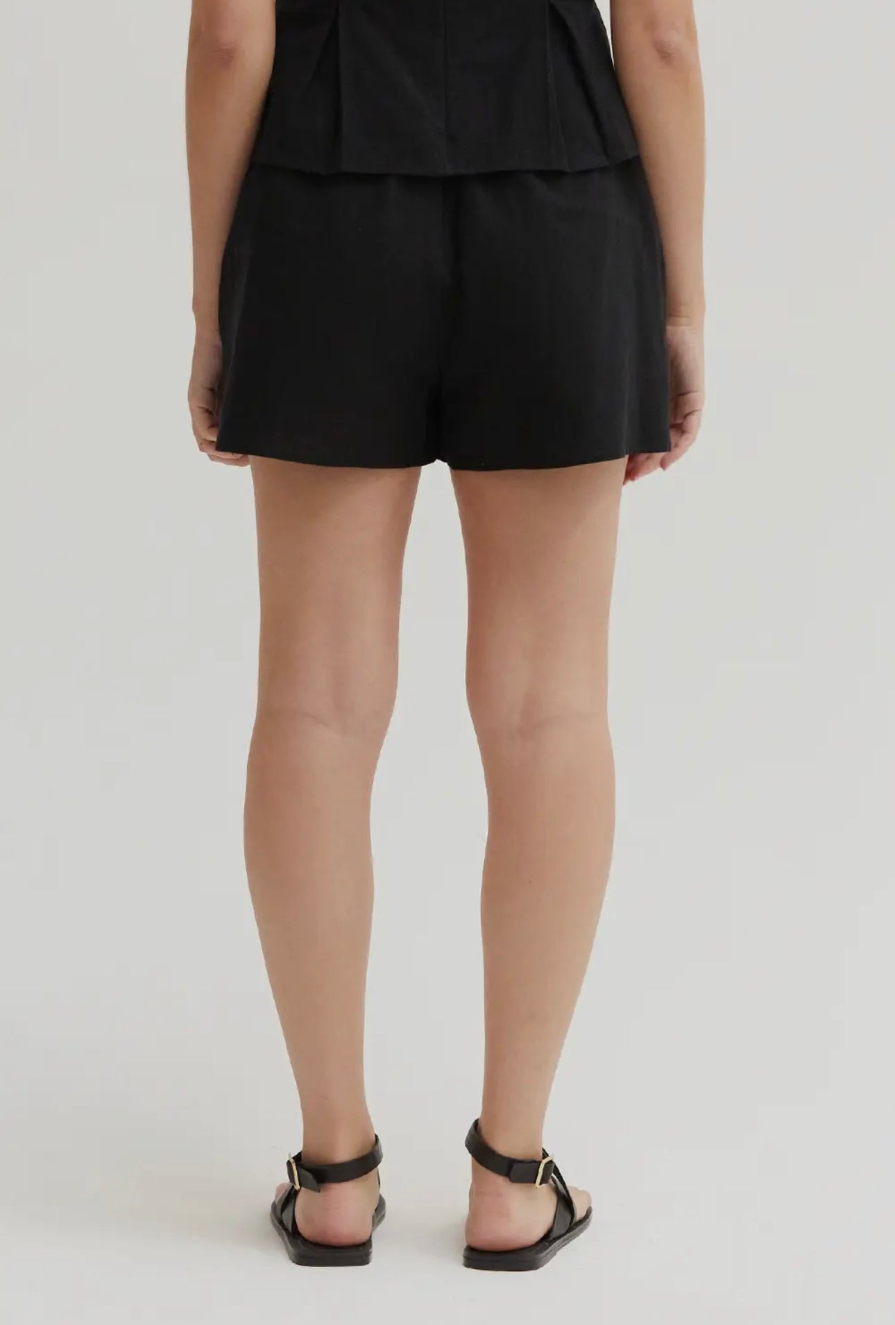 BELLA BLACK LINEN SHORTS | Jules Street Boutique