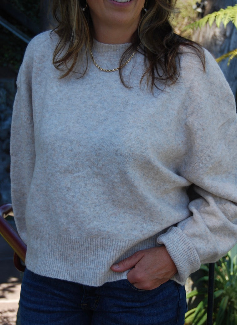 CREW-NECK SWEATER OAT
